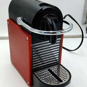 Nespresso type D60 coffee maker